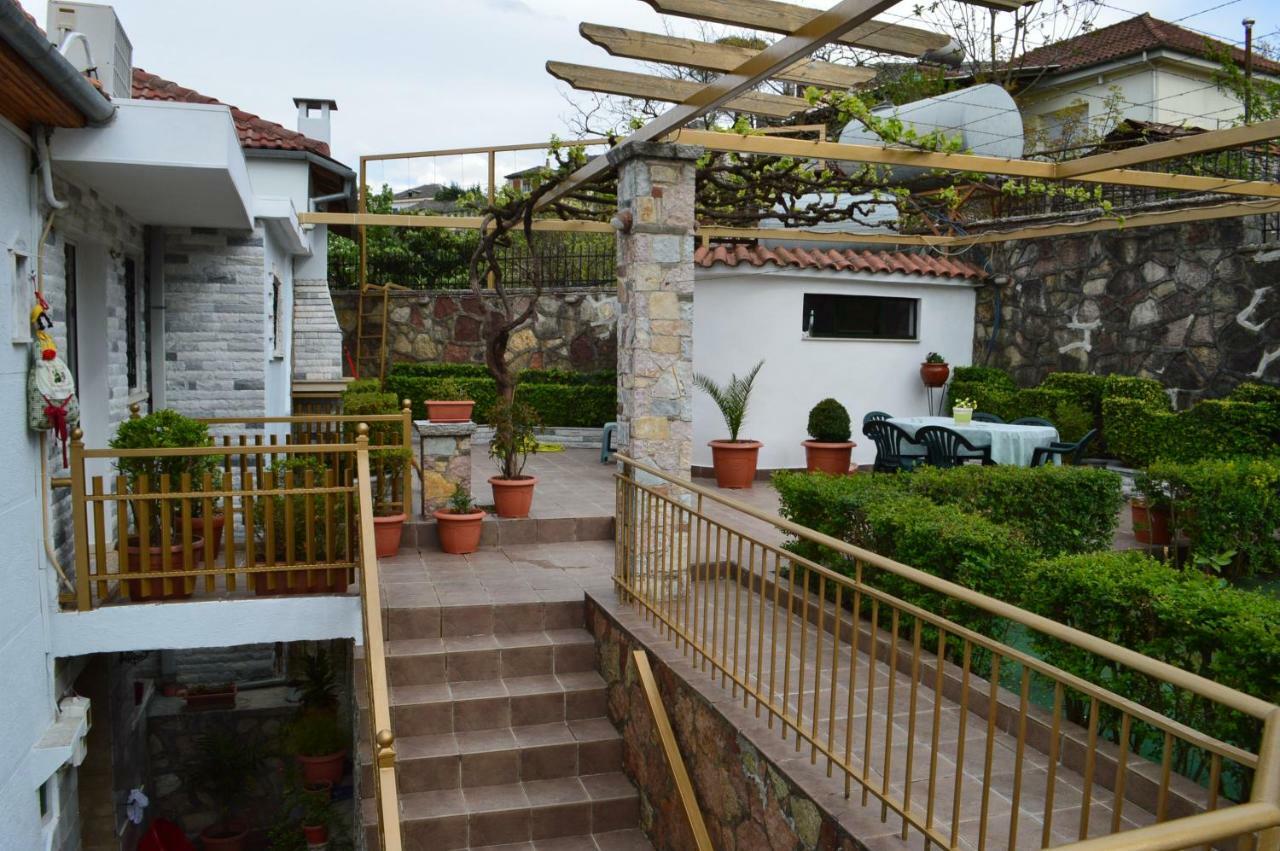 Vila Ss Kekezi Villa Gjirokastër Dış mekan fotoğraf
