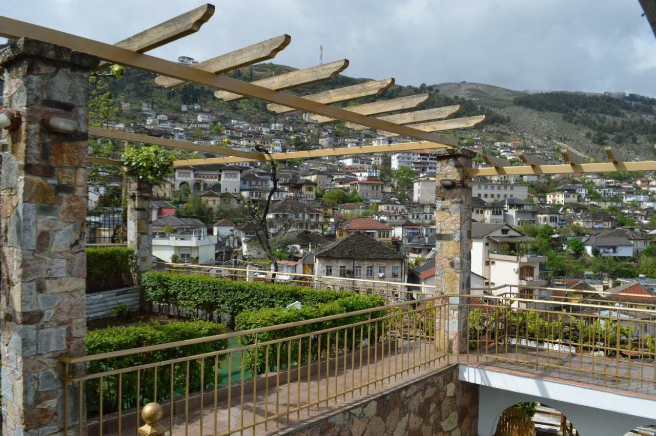Vila Ss Kekezi Villa Gjirokastër Dış mekan fotoğraf