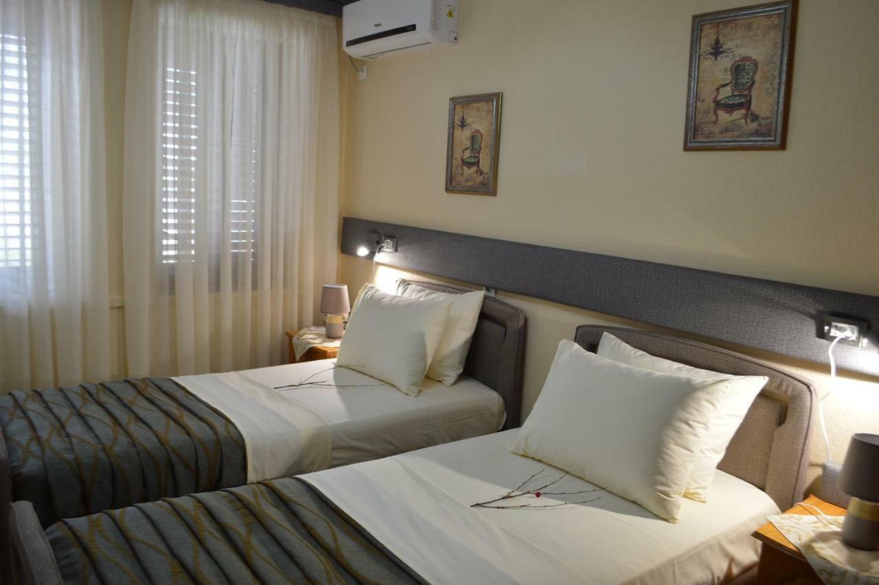 Vila Ss Kekezi Villa Gjirokastër Dış mekan fotoğraf
